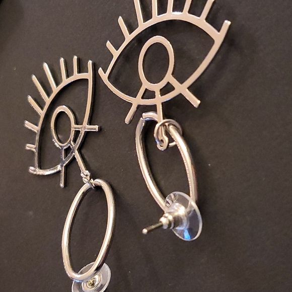 Earrings - Picture 3 of 3